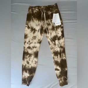 🍋Lululemon Warm Down Jogger